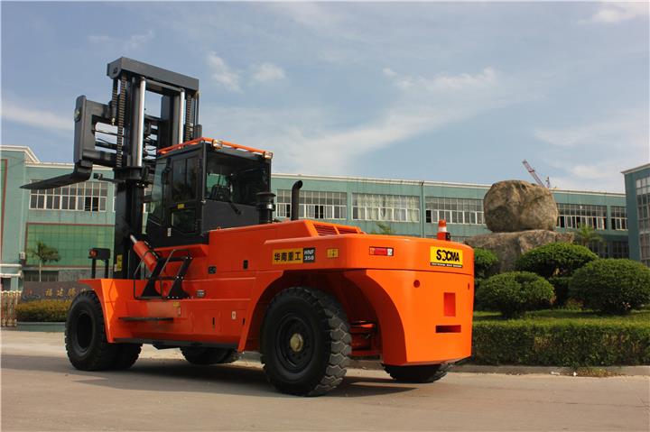 35 Ton Stone Forklift