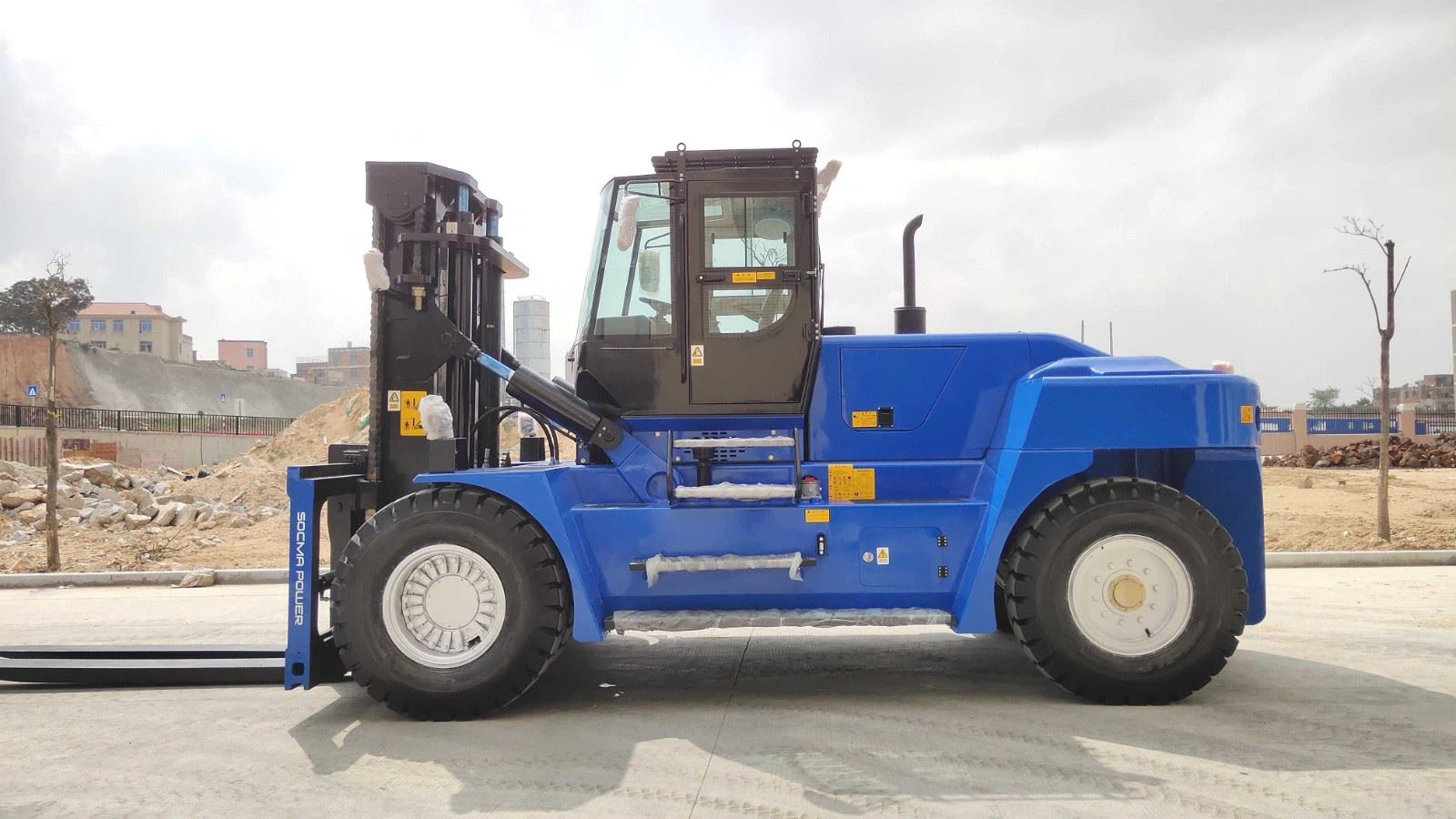 SOCMA 20ton forklift for port (1)