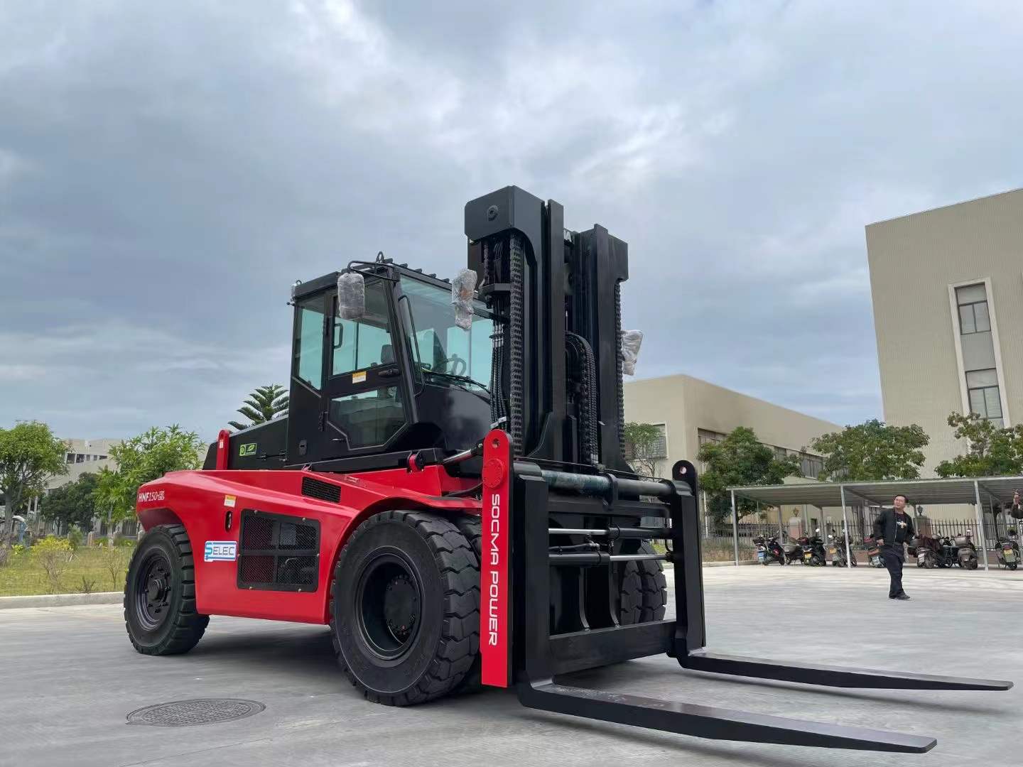 15ton electric forklift (1)