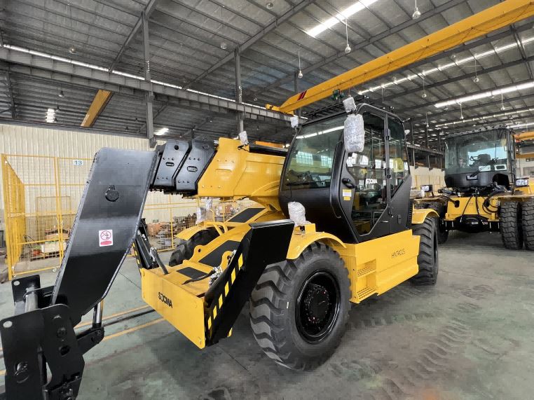 China Customized 4 Ton 15 Meters Telescopic Forklift SOCMA Machine ...