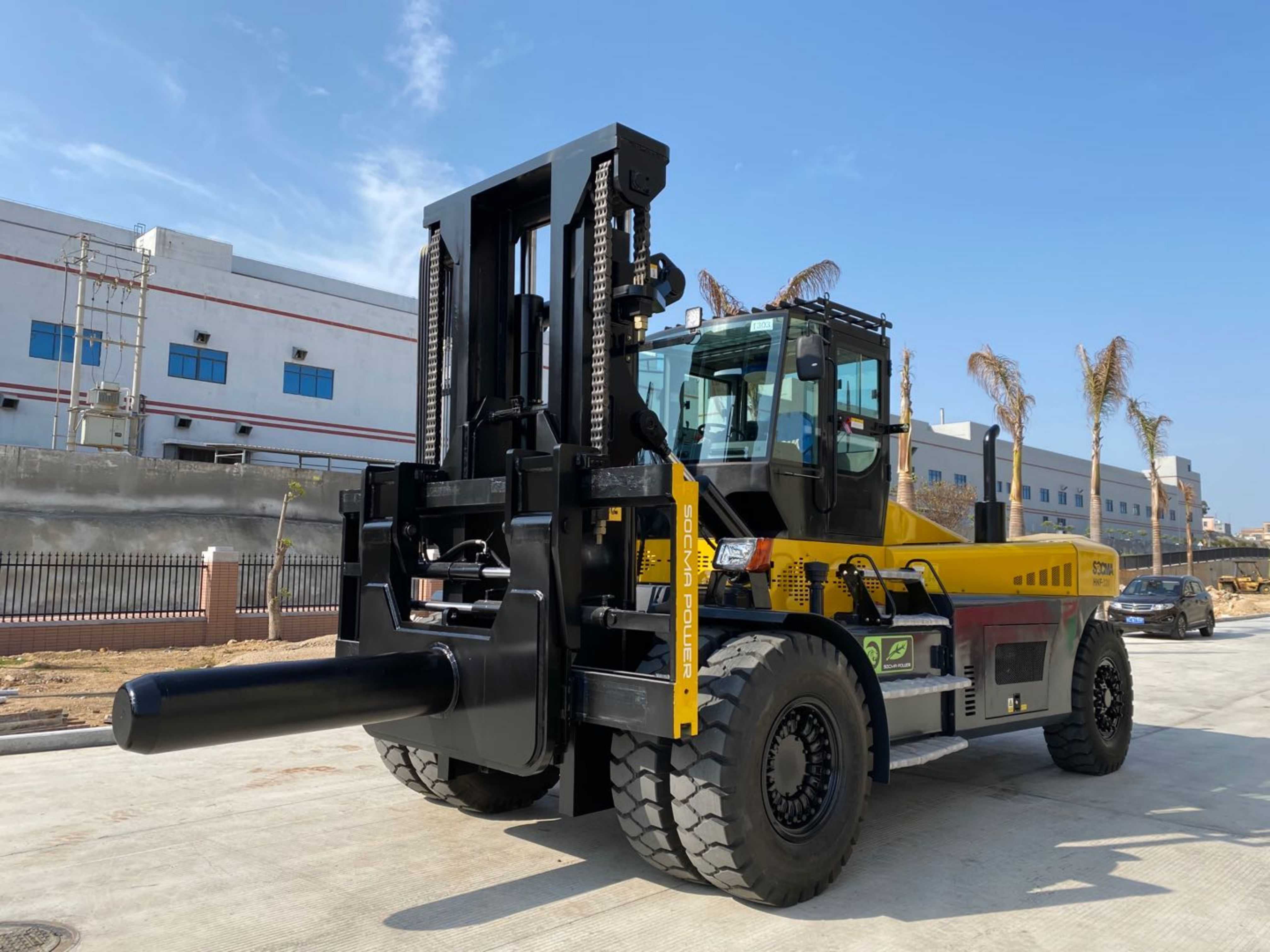 32ton forklift  (1)
