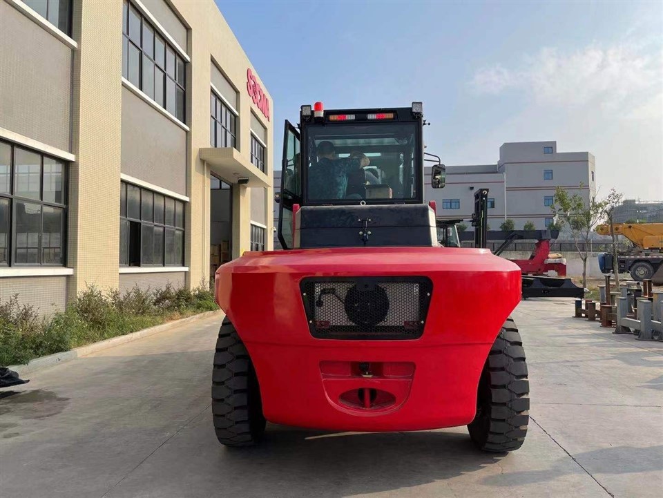 SOCMA 12 Ton Electric Forklift suppliers