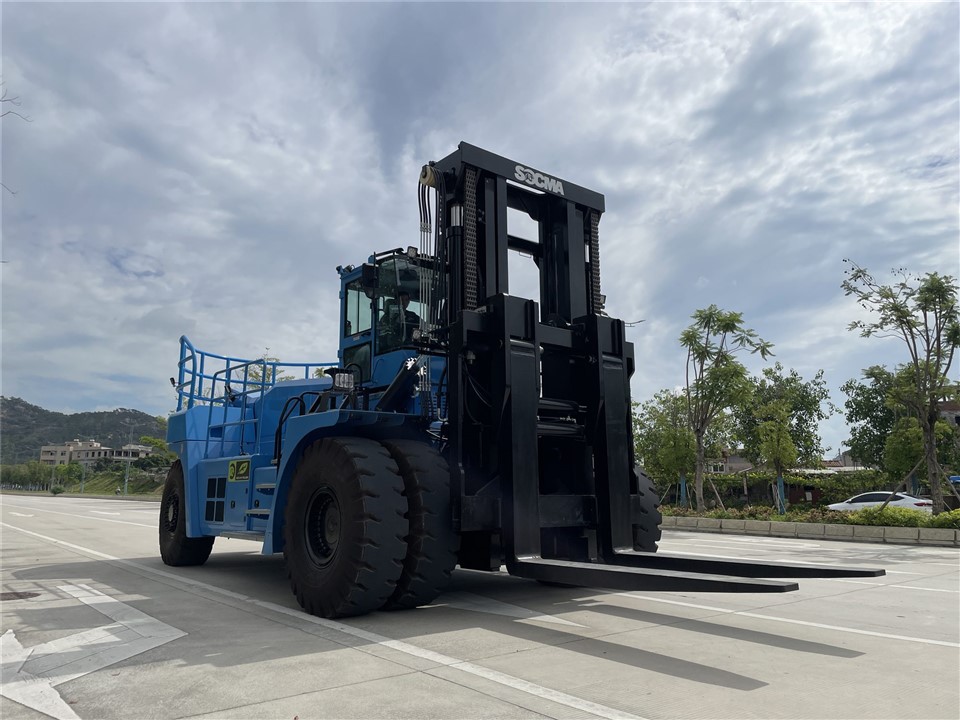 SOCMA 45 Ton Electric Forklift