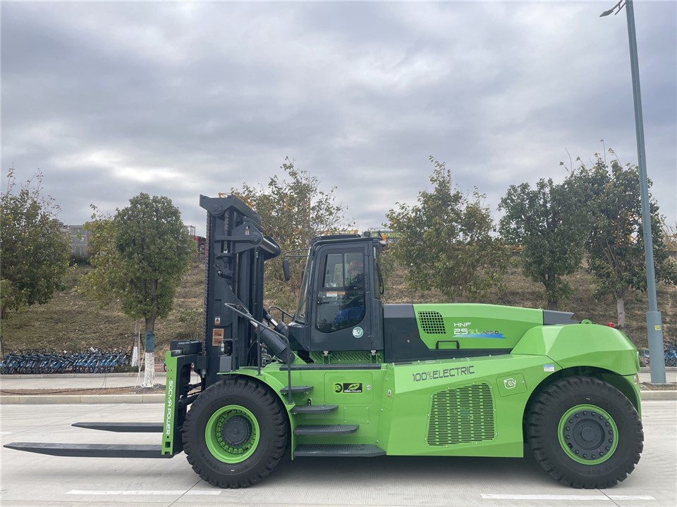 SOCMA 25 Ton Electric Forklift best