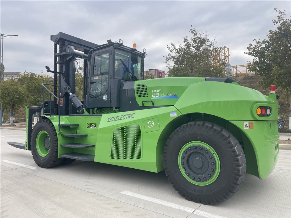 SOCMA 25 Ton Electric Forklift factory