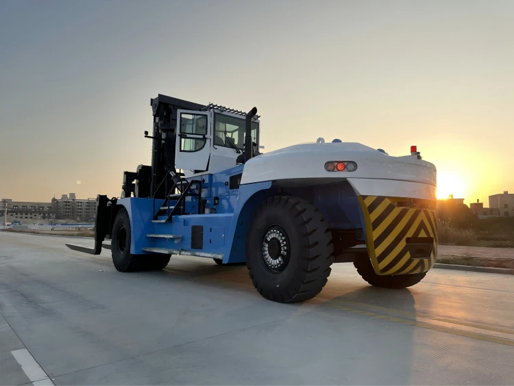 SOCMA 50t forklift2