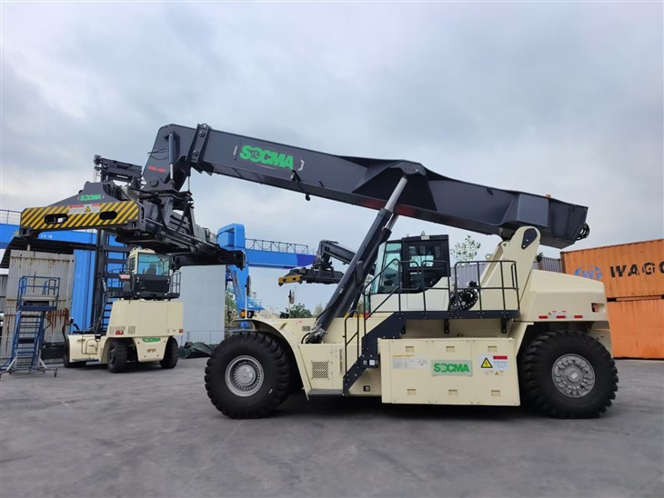 SOCMA Electric 45T Container Reach Stacker For Port