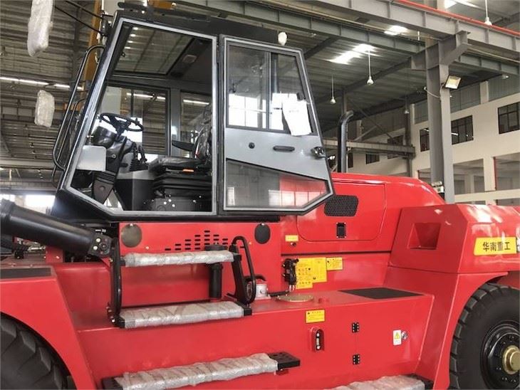 16 Ton Forklift Engine Cummins Good For Logistics