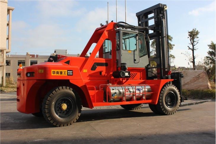 32 Ton Heavy Duty LNG Forklifts