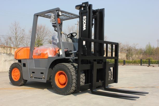 5 Ton Diesel Forklift Diesel Engine Work In Warehouse And Rental