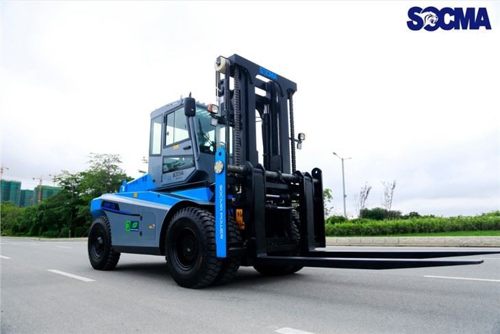 Big Forklift Trucks 13.5 Ton For Rental
