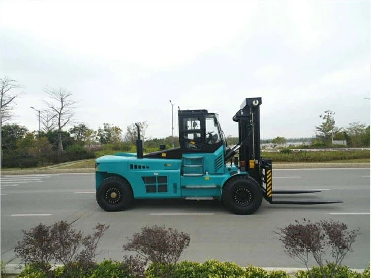 Big Forklift Trucks 30 Ton For Heavy Duty Cargo