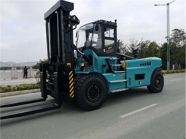 Big Forklift Trucks 30 Ton For Heavy Duty Cargo