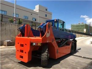 18Ton Telescopic Loader Forklift Work in Container