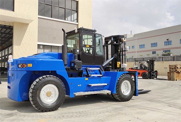 SOCMA HNF-220 Heavy Duty Forklift For Port