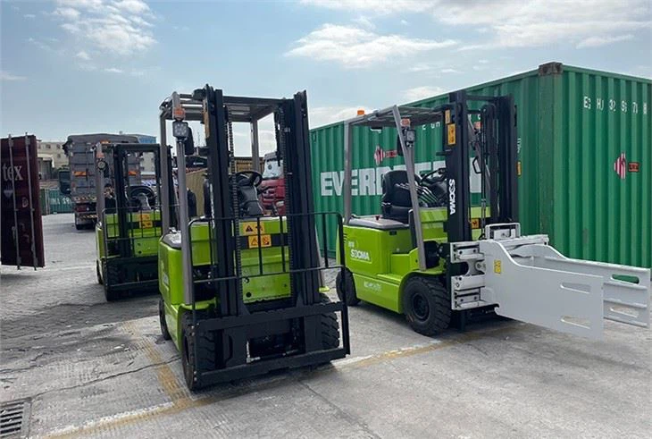 SOCMA Electric 3T Forklift With Clamp